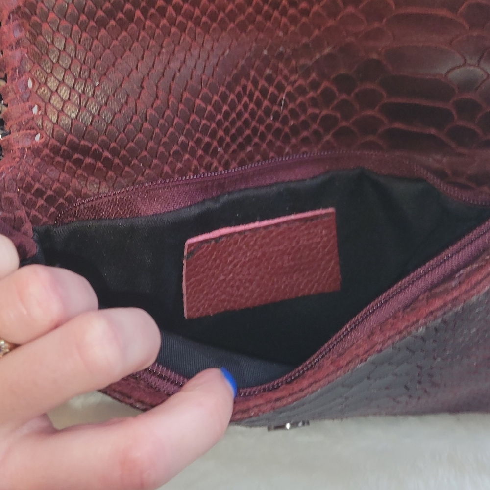 Italian Leather Snake Embossed Chain Trim Crossbody Bag Burgundy Falabella Style - Picture 3 of 8